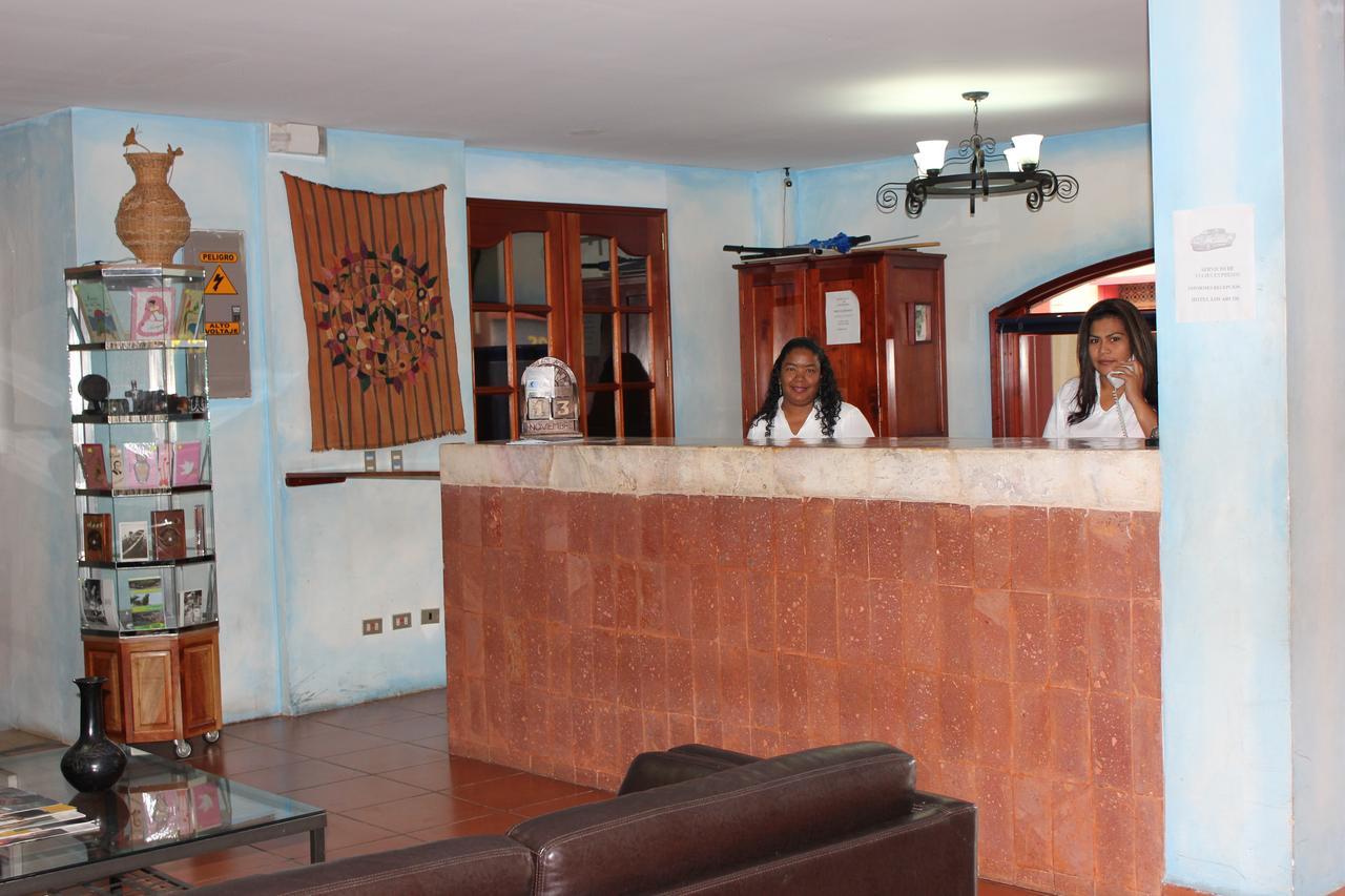 Hotel Los Arcos Esteli Exterior photo